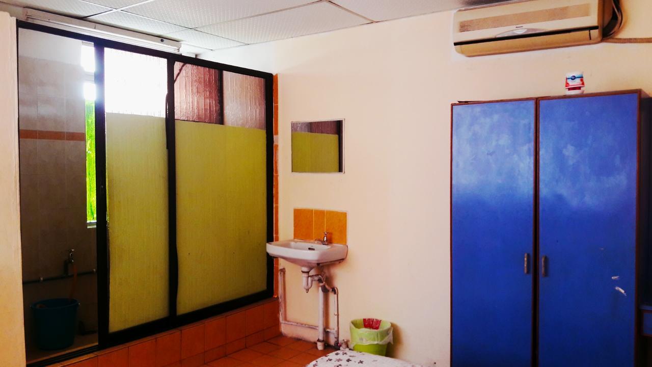 Hotel Makmur 关丹 外观 照片