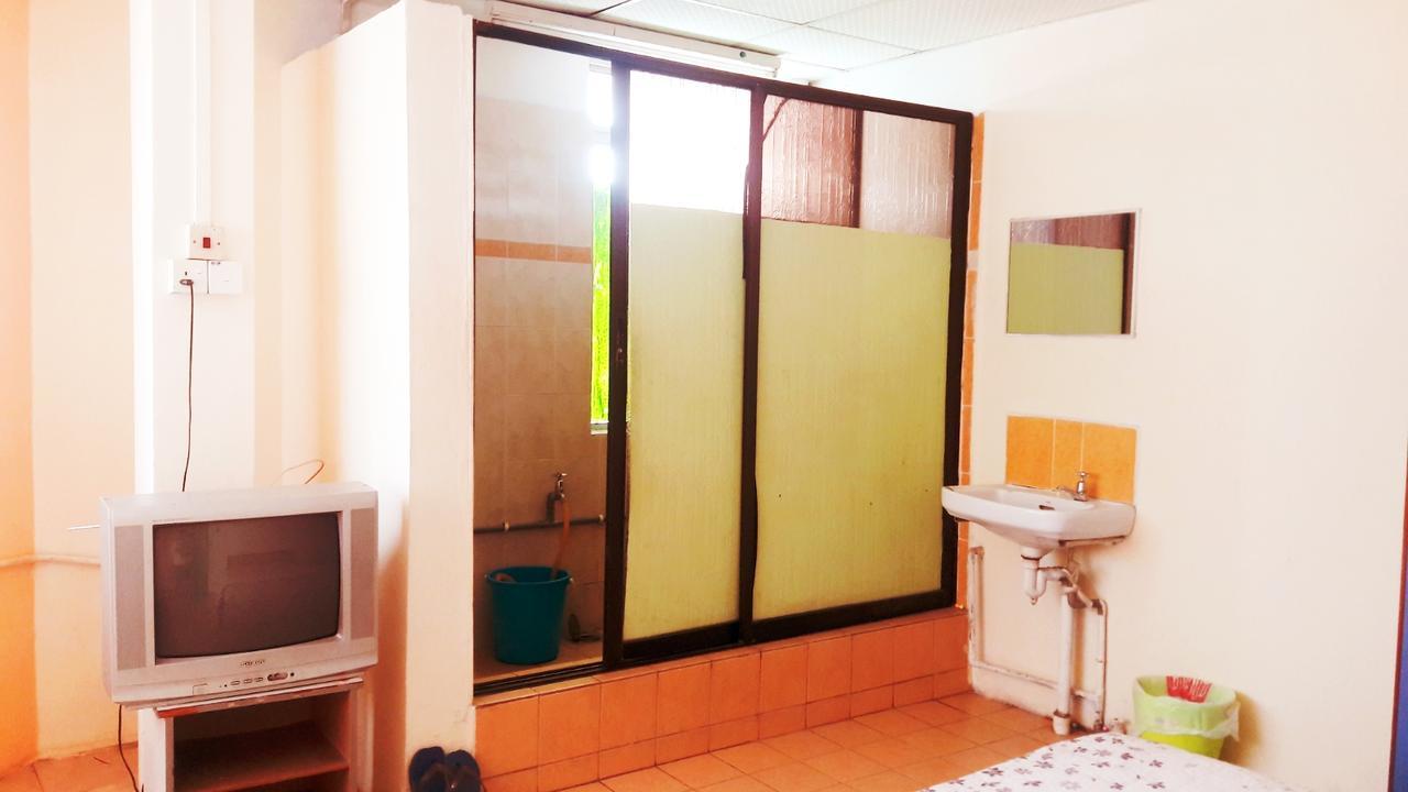Hotel Makmur 关丹 外观 照片